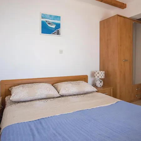 Διαμέρισμα Lovely In Komarna With House Sea View