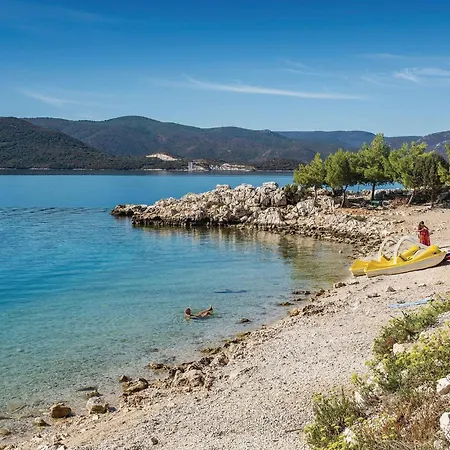 Lovely In Komarna With House Sea View Διαμέρισμα *