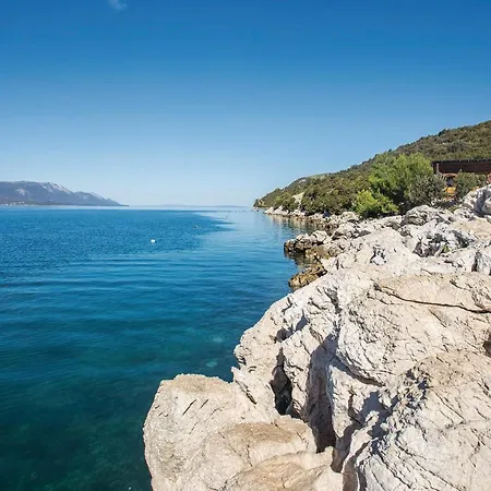 Διαμέρισμα Lovely In Komarna With House Sea View